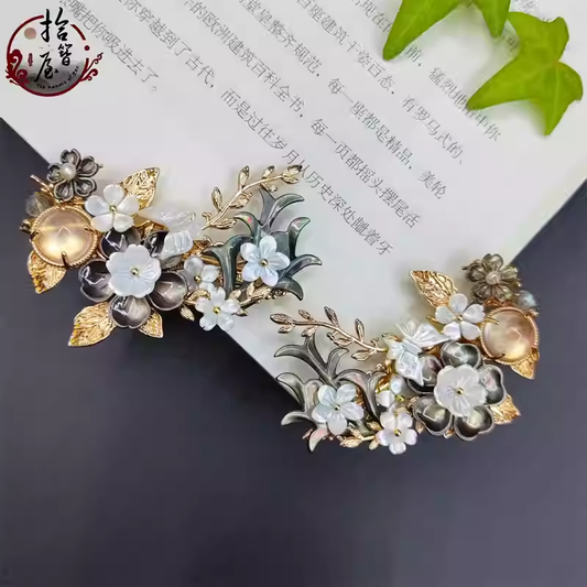 Pearl butterfly hair clip