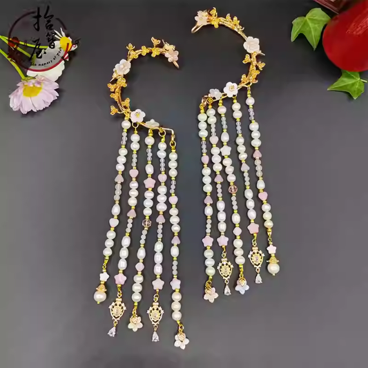 Court retro earrings
